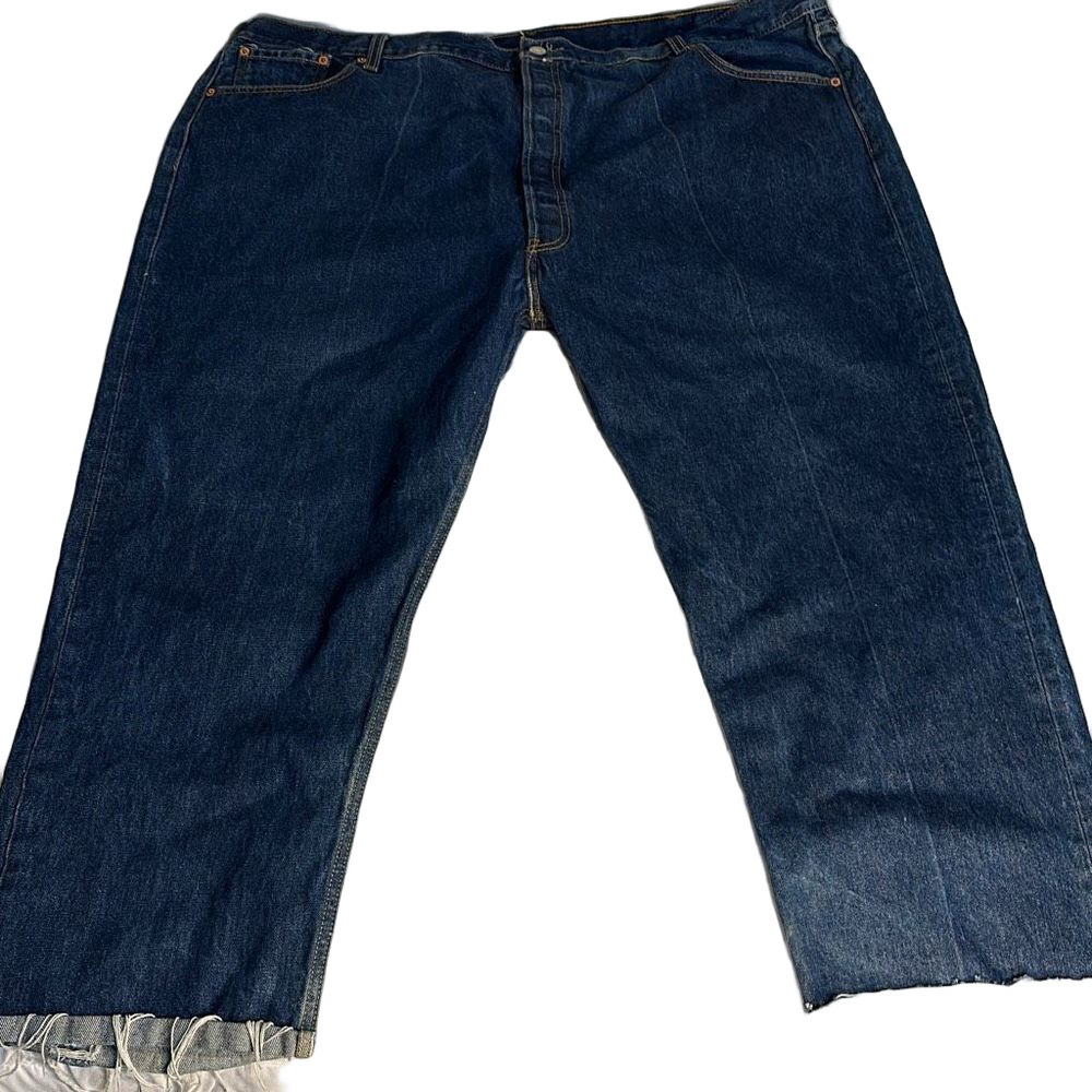 Levi’s 501 Waist: 52, Inseam: 25 inches